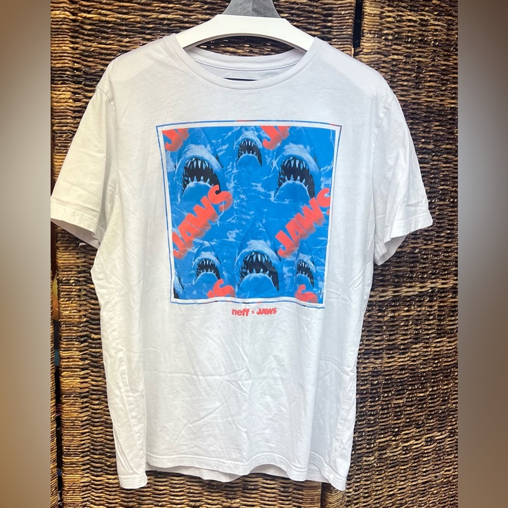 Neff Jaws Collection Graphic Tee- Size: XLarge, discoloration under arms